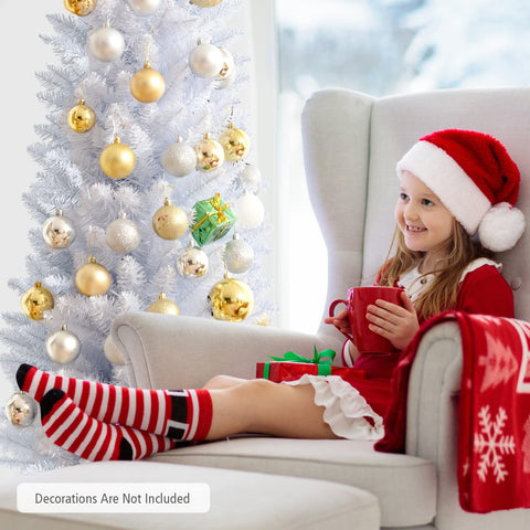 GIANTEX tree in a living room scene adding snowy seasonal ambiance