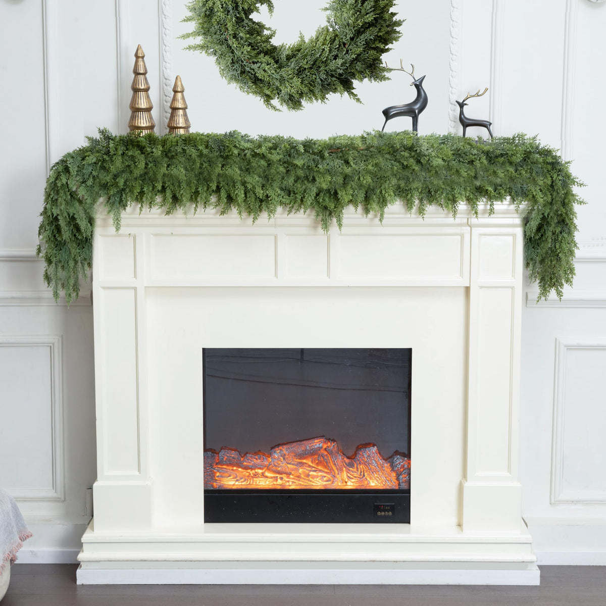 Giauma garland front packaging showing full 6ft realistic cedar, easy-install benefit