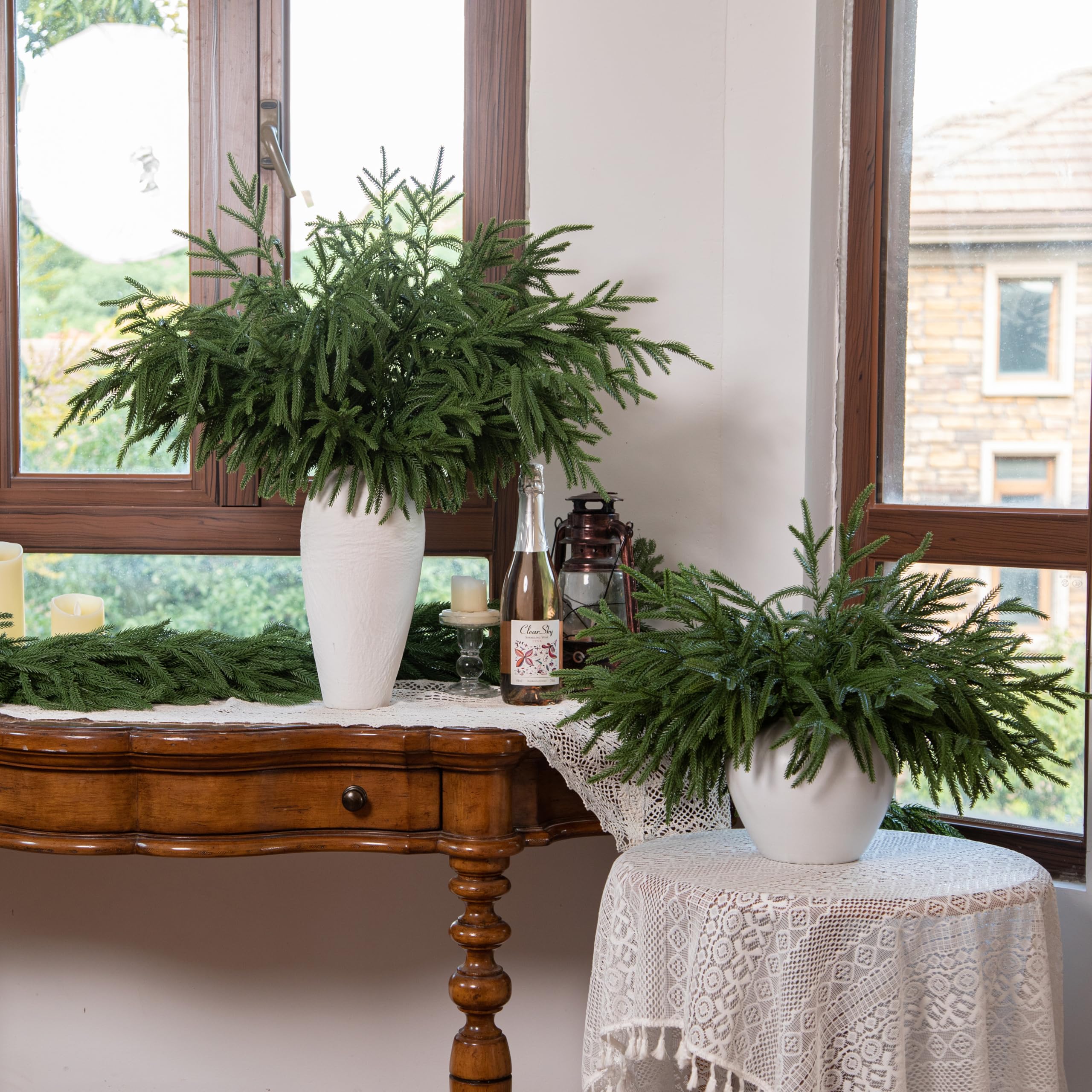 GIAUMA stems combined with pinecones illustrating mixed-material styling benefit