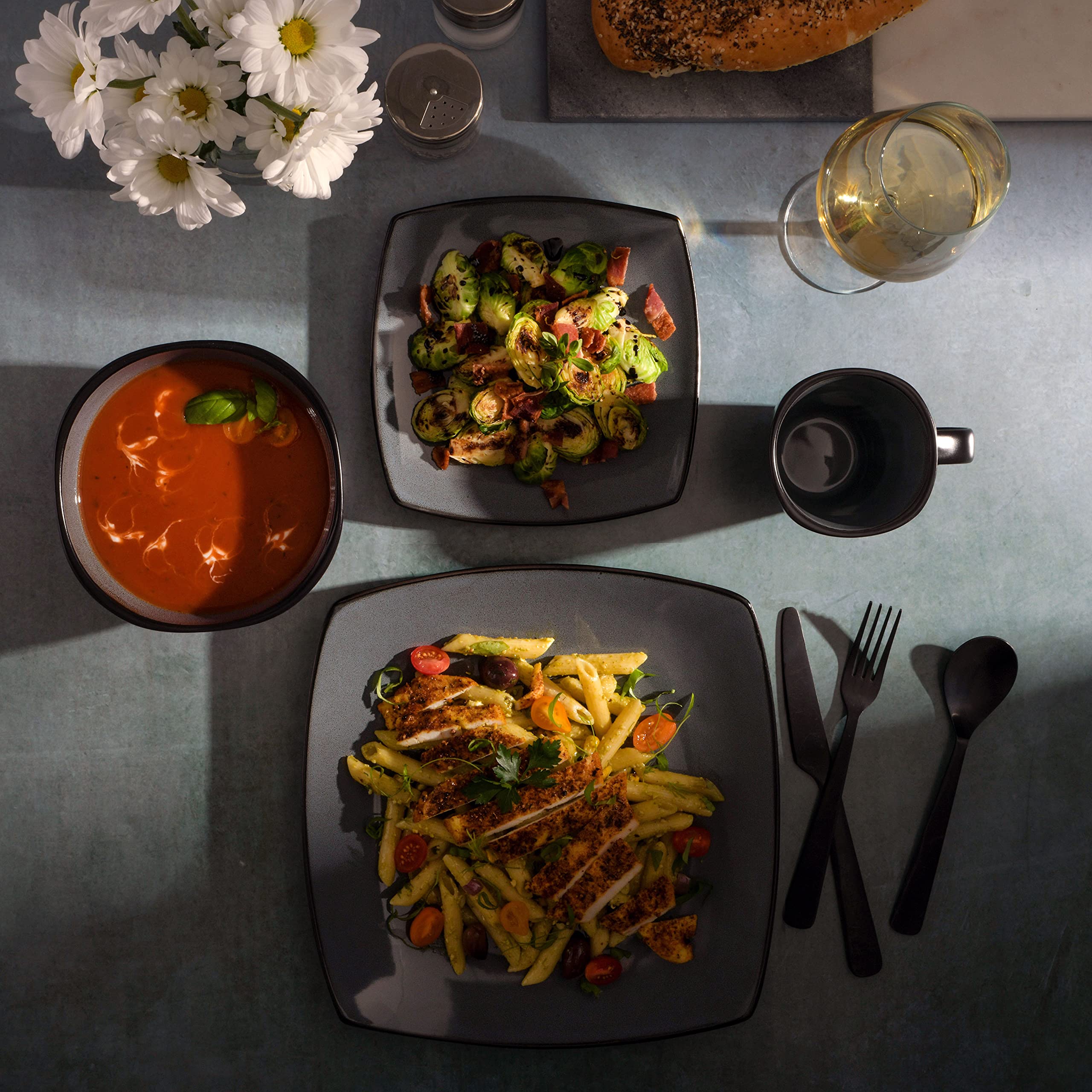 Gibson Elite dinner plate close-up showing square edge and color depth, enhances presentation