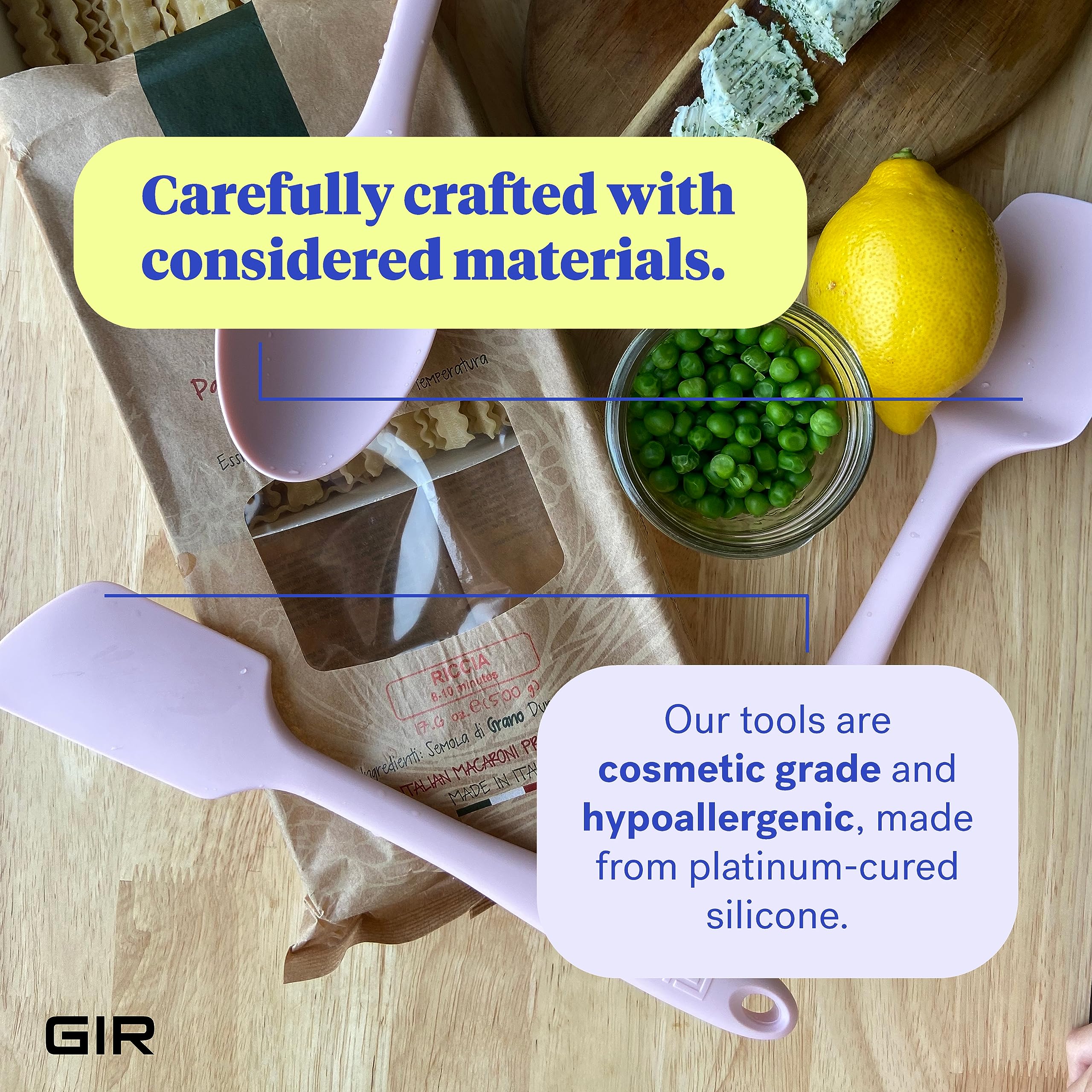 GIR ergonomic handle detail with comfortable grip and hanging hole for storage