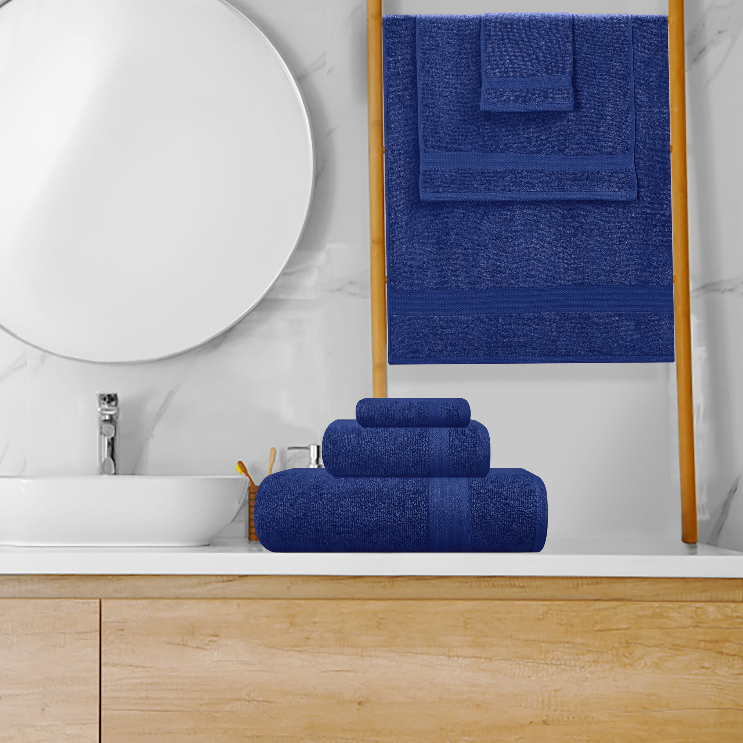 GLAMBURG stacked hand towels and washcloths showing neat matching set