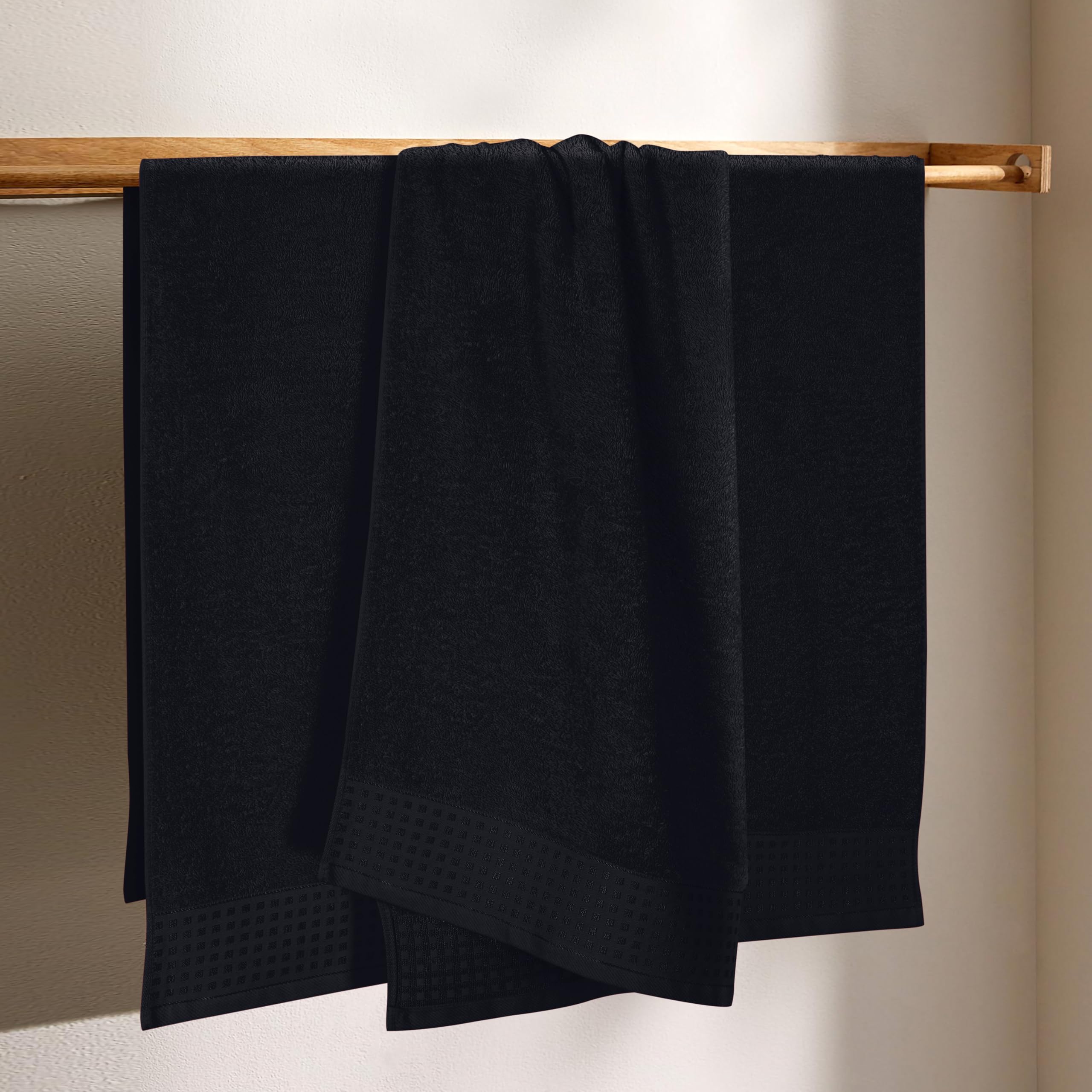 GLAMBURG towel edge label detail shows brand and reinforced hem durability