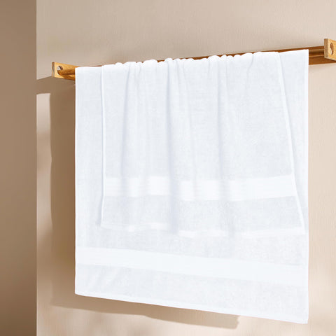 GLAMBURG towel drying hands demonstrating quick water pickup benefit