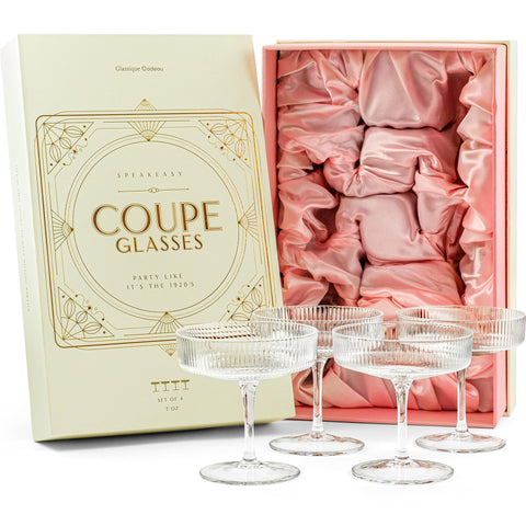 GLASSIQUE CADEAU front packaging box showing gift-ready presentation and protection