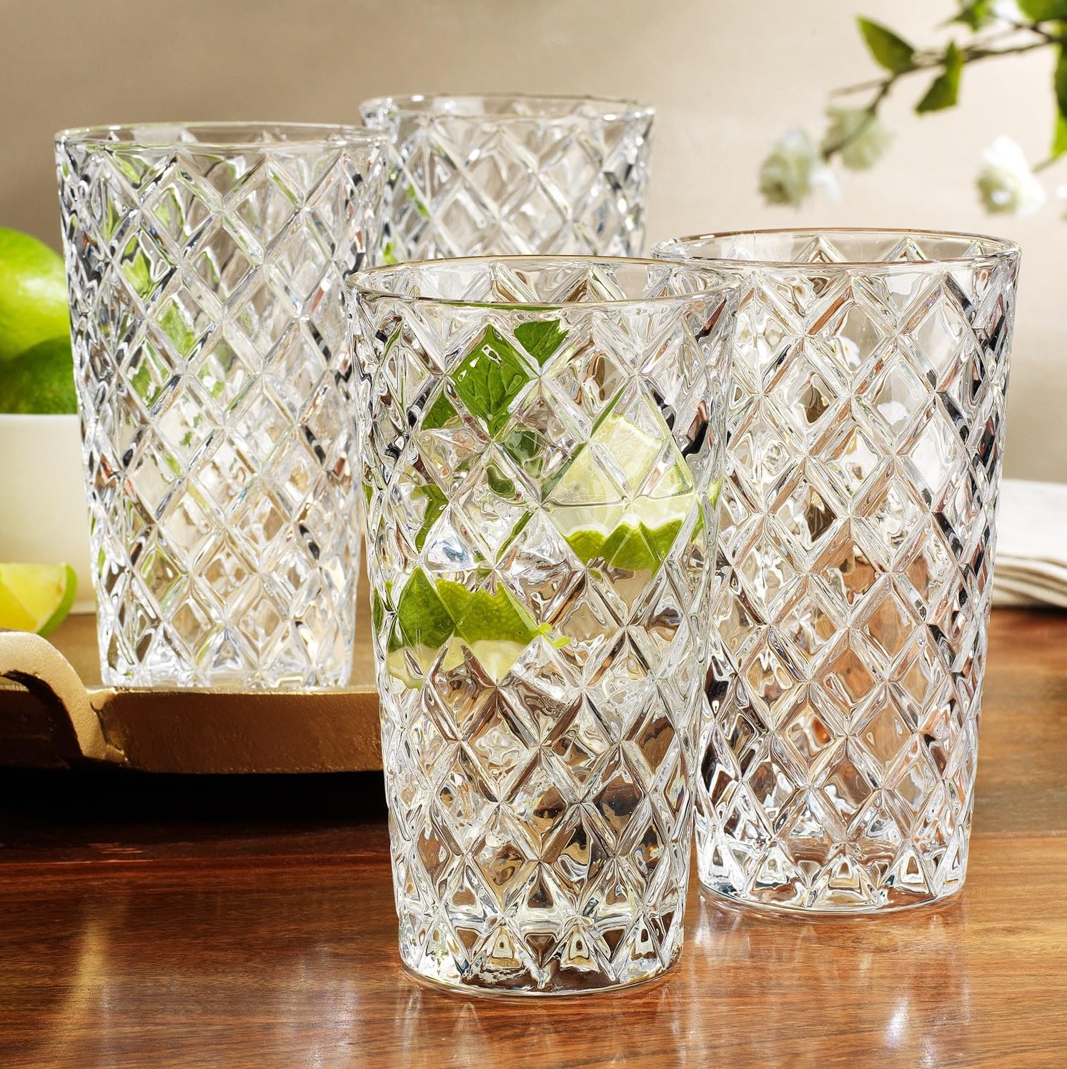 Glaver's close-up of diamond-cut pattern showing sparkling light diffusion