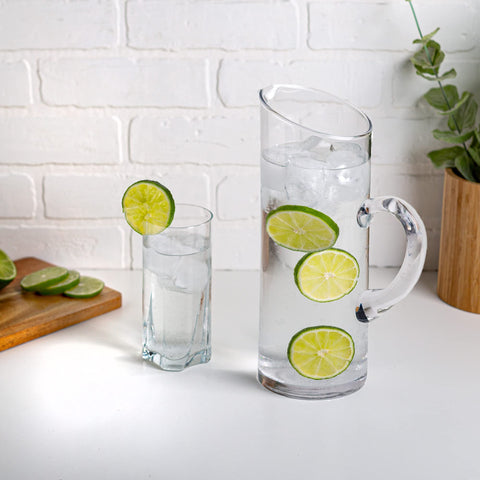 Glaver's wide mouth filled with ice and fruit for easy filling and garnish