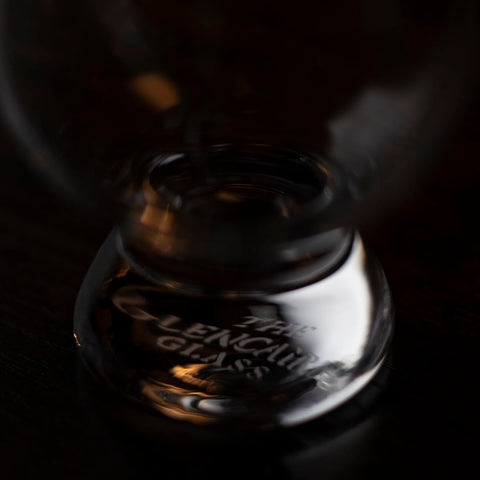 Glencairn crystal clarity texture close-up revealing lead-free brilliance benefit