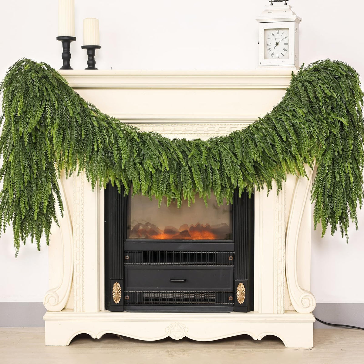 GLIDLION garland front view showing full, lifelike branches for instant display