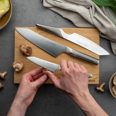 Global blades edge angle comparison demonstrating long-lasting sharpness