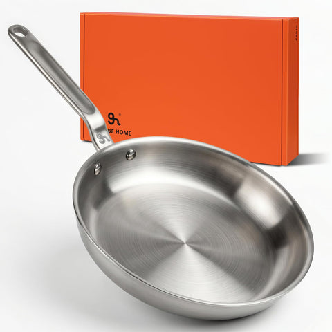 GLOBEHOME 12-inch front view showing generous cooking area and sturdy rim
