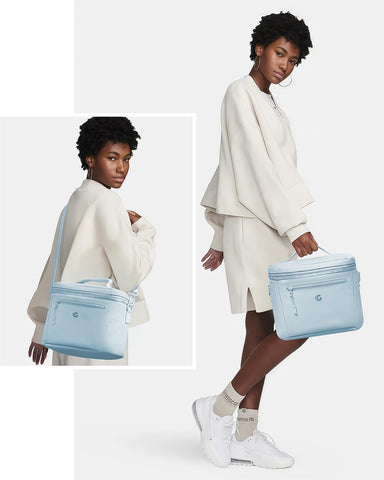 GLORIEROO padded handle and detachable strap highlighting comfortable hands-free carrying