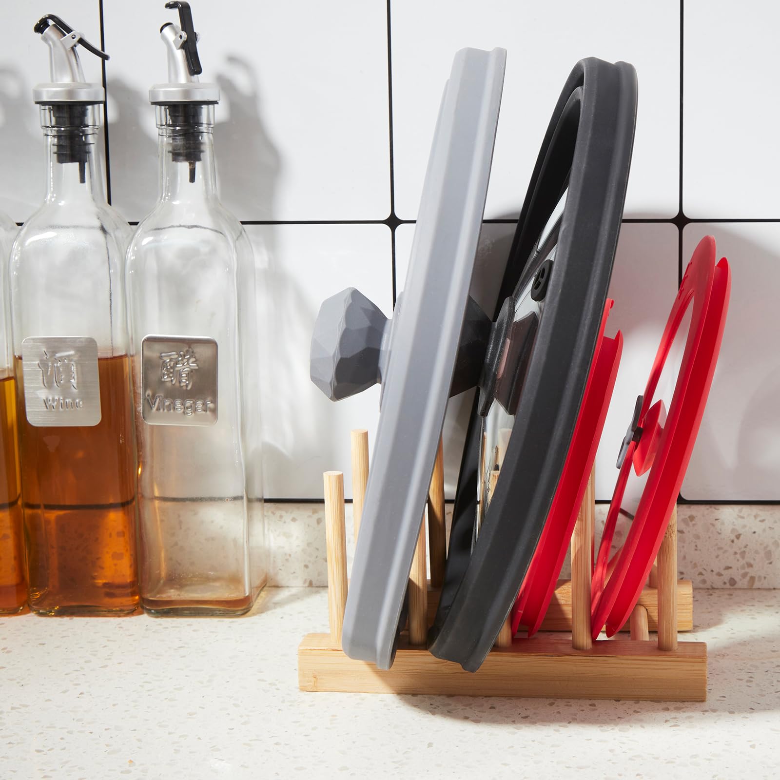 GLOU-GLOU GOOSE GGG lifestyle kitchen setting showing convenient everyday use and storage