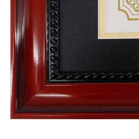 GMFrames UV acrylic close-up demonstrating glare reduction and document protection