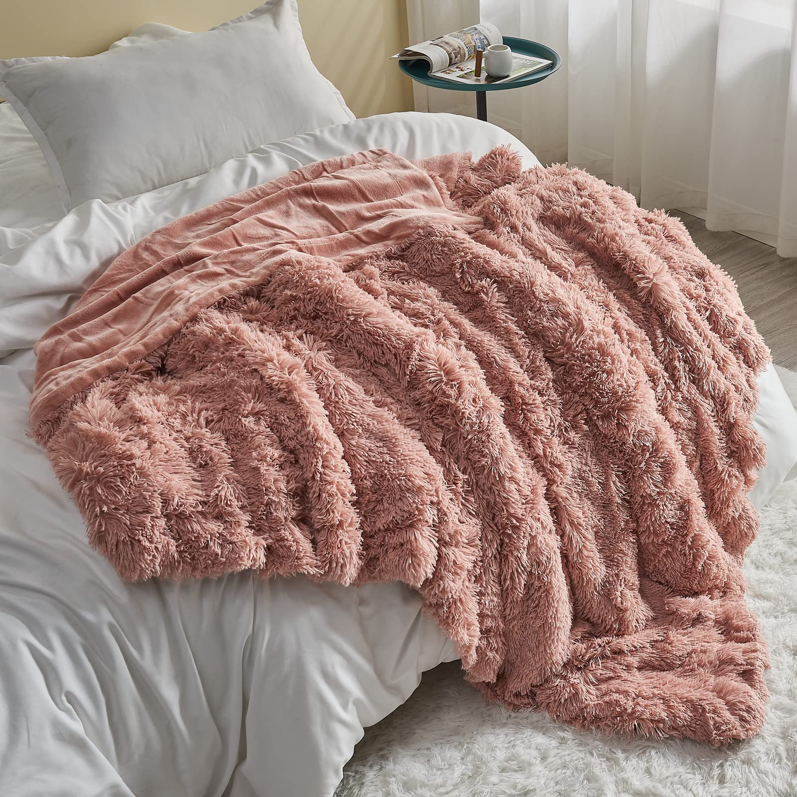 GONAAP mink fleece backing detail offering gentle warmth and comfort