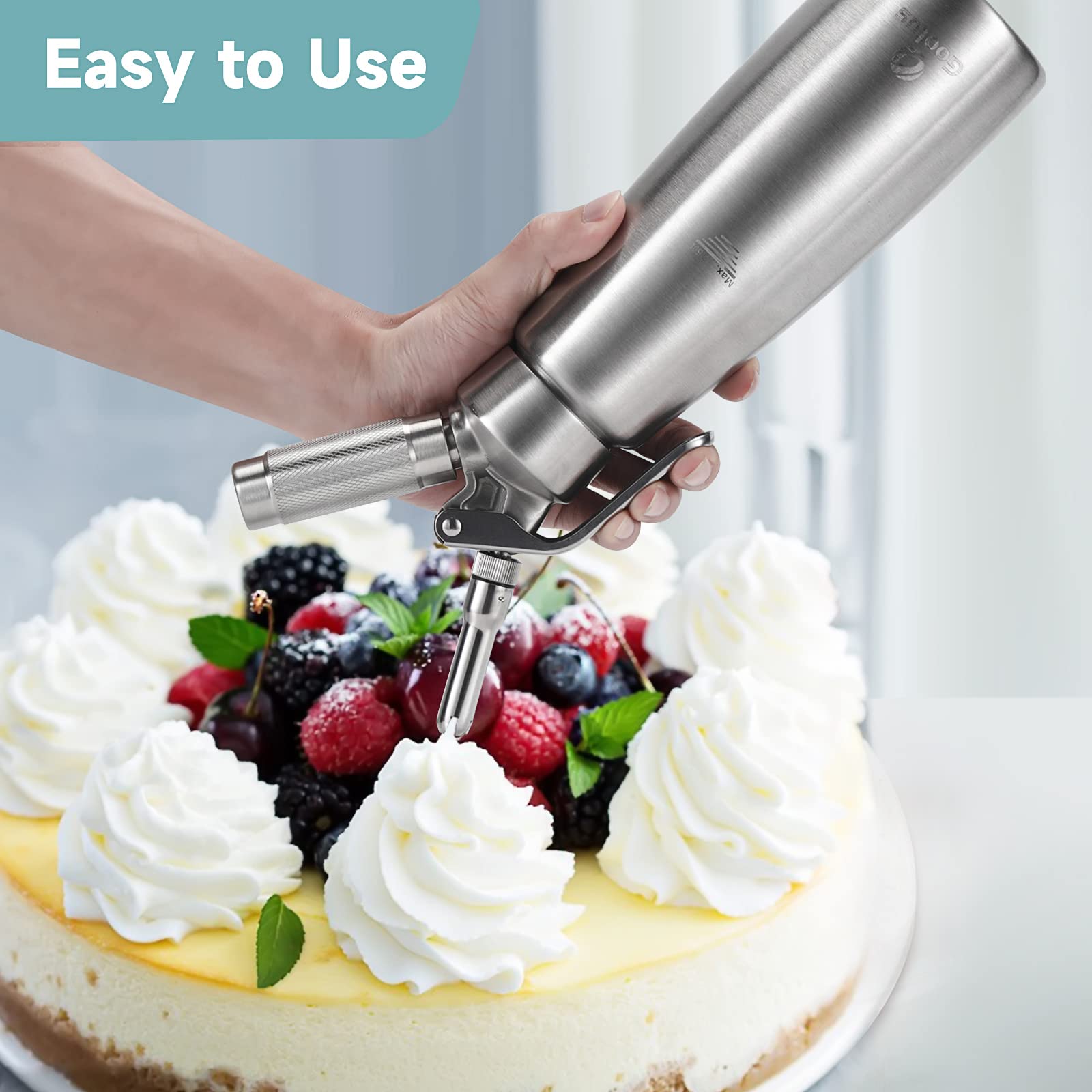 Gootus side profile with lid closed demonstrating compact fridge-friendly shape