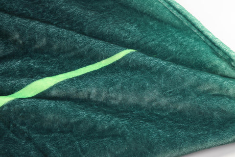 GOPQBBHYHA blanket spread on grass in picnic scene for portable outdoor comfort