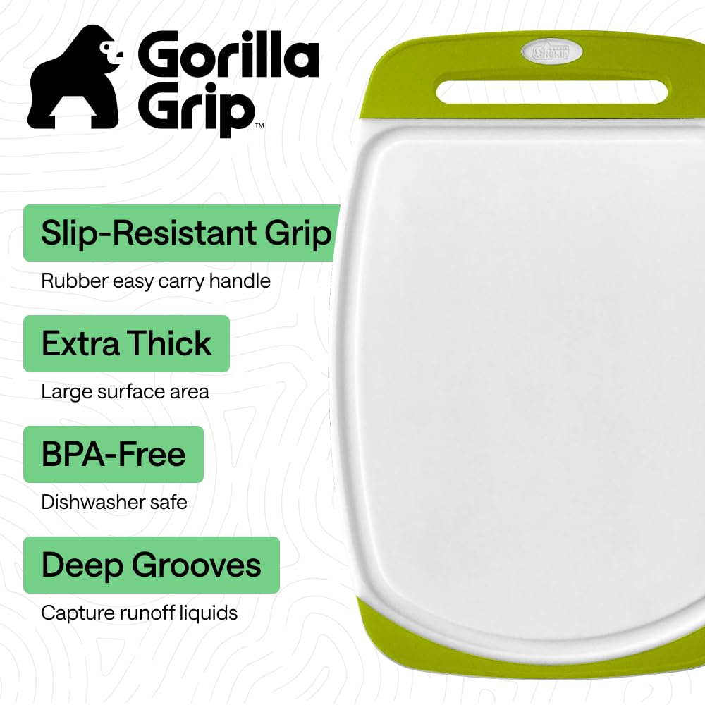 GORILLA GRIP close-up of large board juice groove demonstrating drip containment benefit
