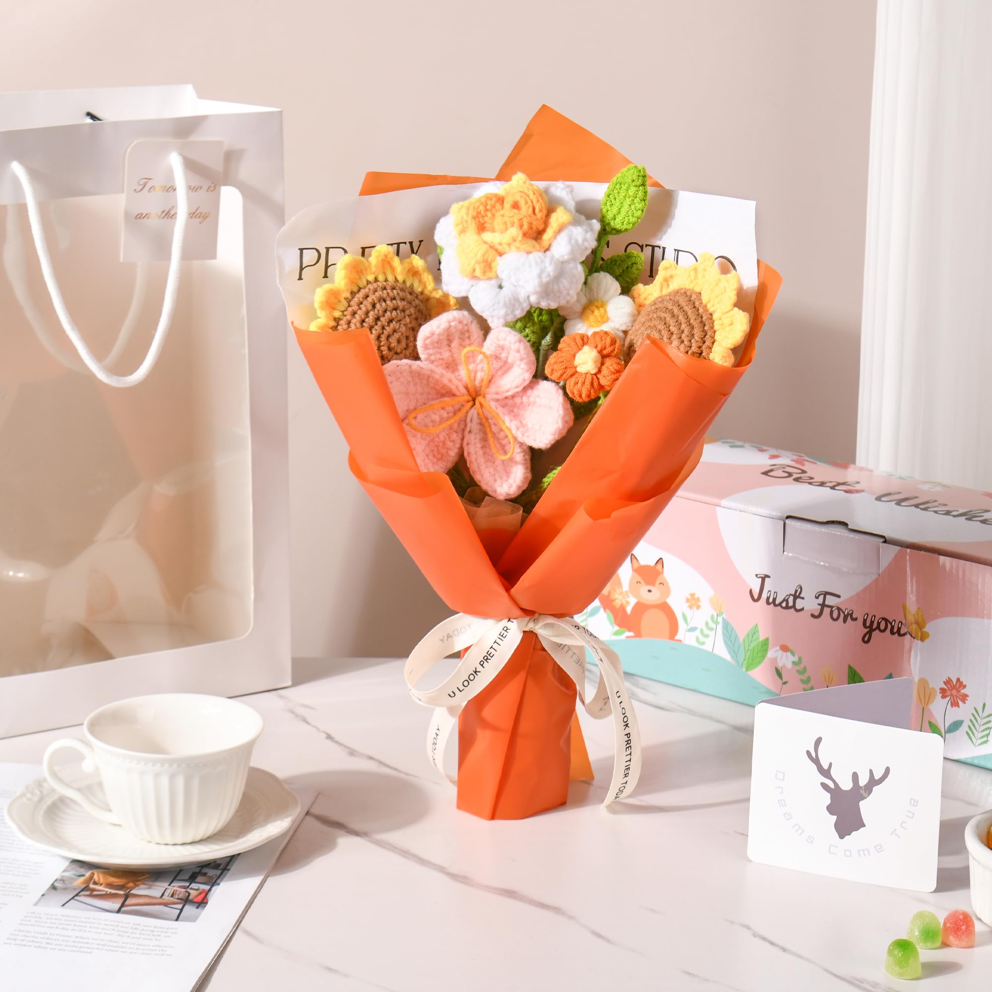 Gouraml tulip and daisy arrangement view displaying complementary colors and balance