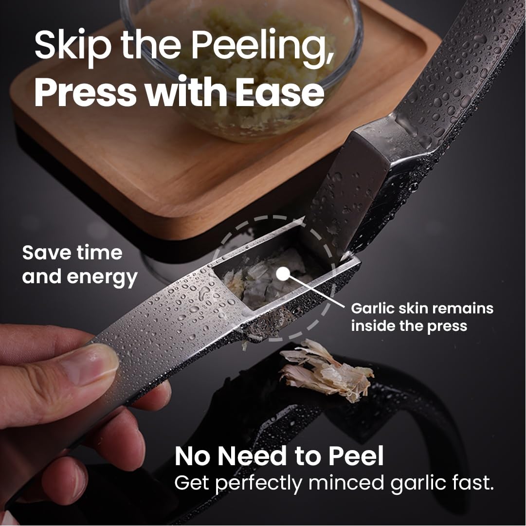 Gourmet Easy bowl of freshly minced garlic demonstrating ready-to-use results
