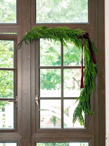 Green Moon garland next to ruler indicating 72-inch length and sizing reference