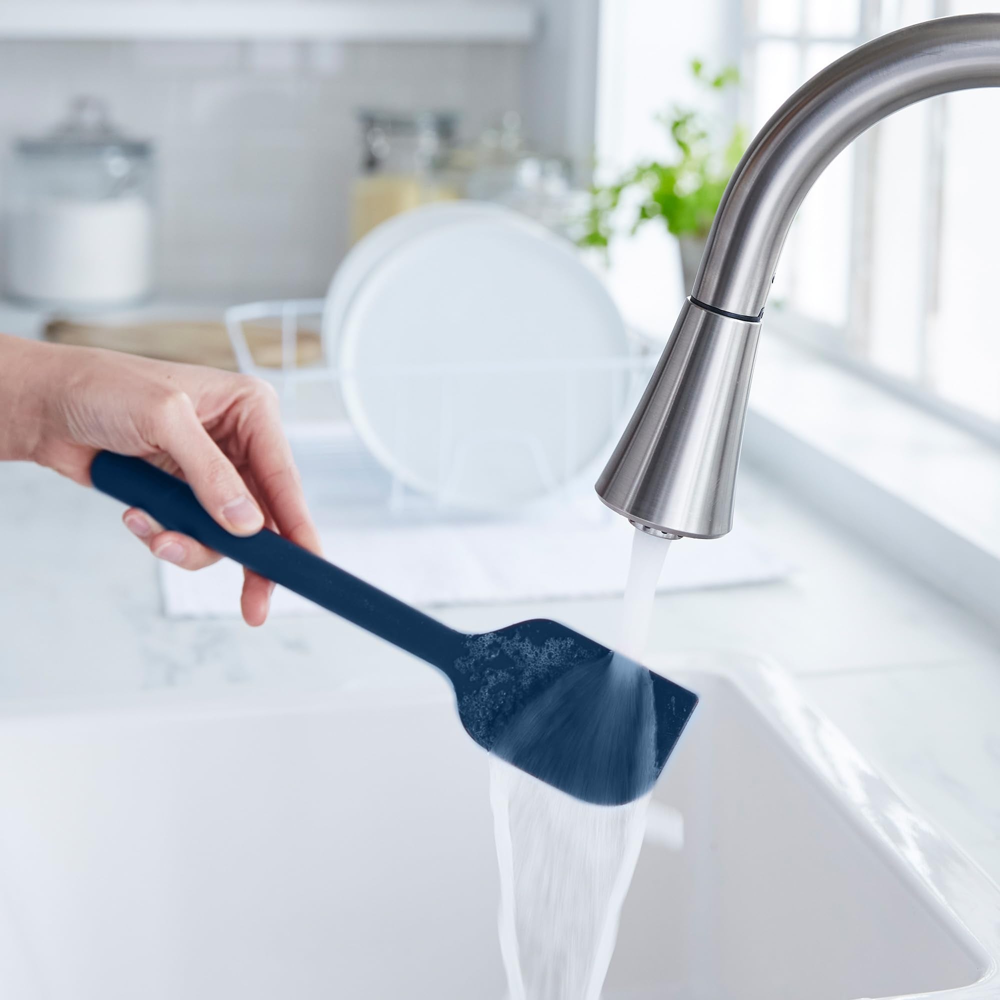 GreenPan ladle pouring soup into bowl, illustrating easy serving benefit