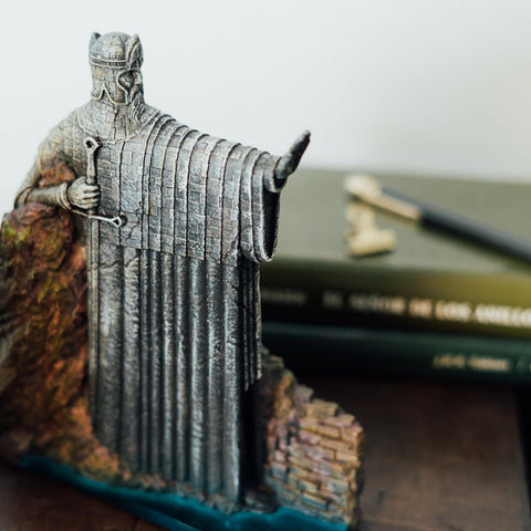 Grupo Erik Argonath beside a ruler for scale and size reassurance