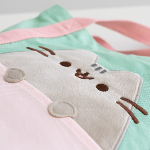 Grupo Erik Pusheen tote carrying groceries to show practical reusable benefit