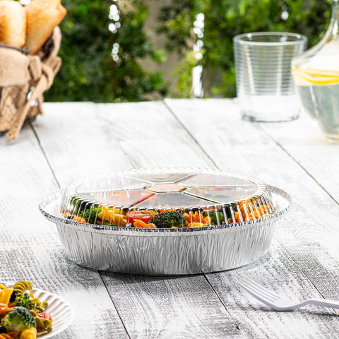 GUSTO close-up of aluminum pan rim highlighting sturdy heat-safe construction