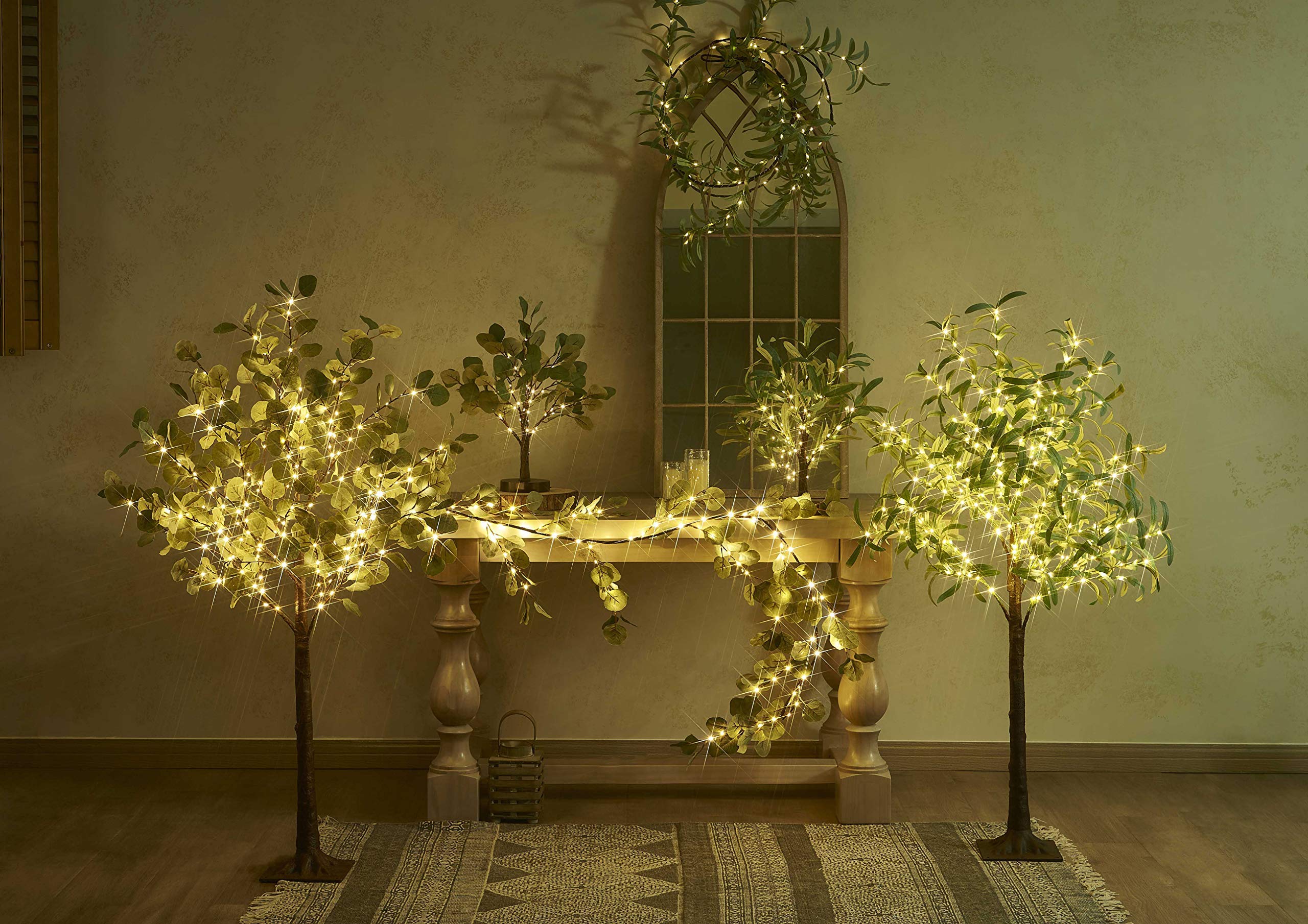 Hairui garland used as table runner enhancing centerpiece styling