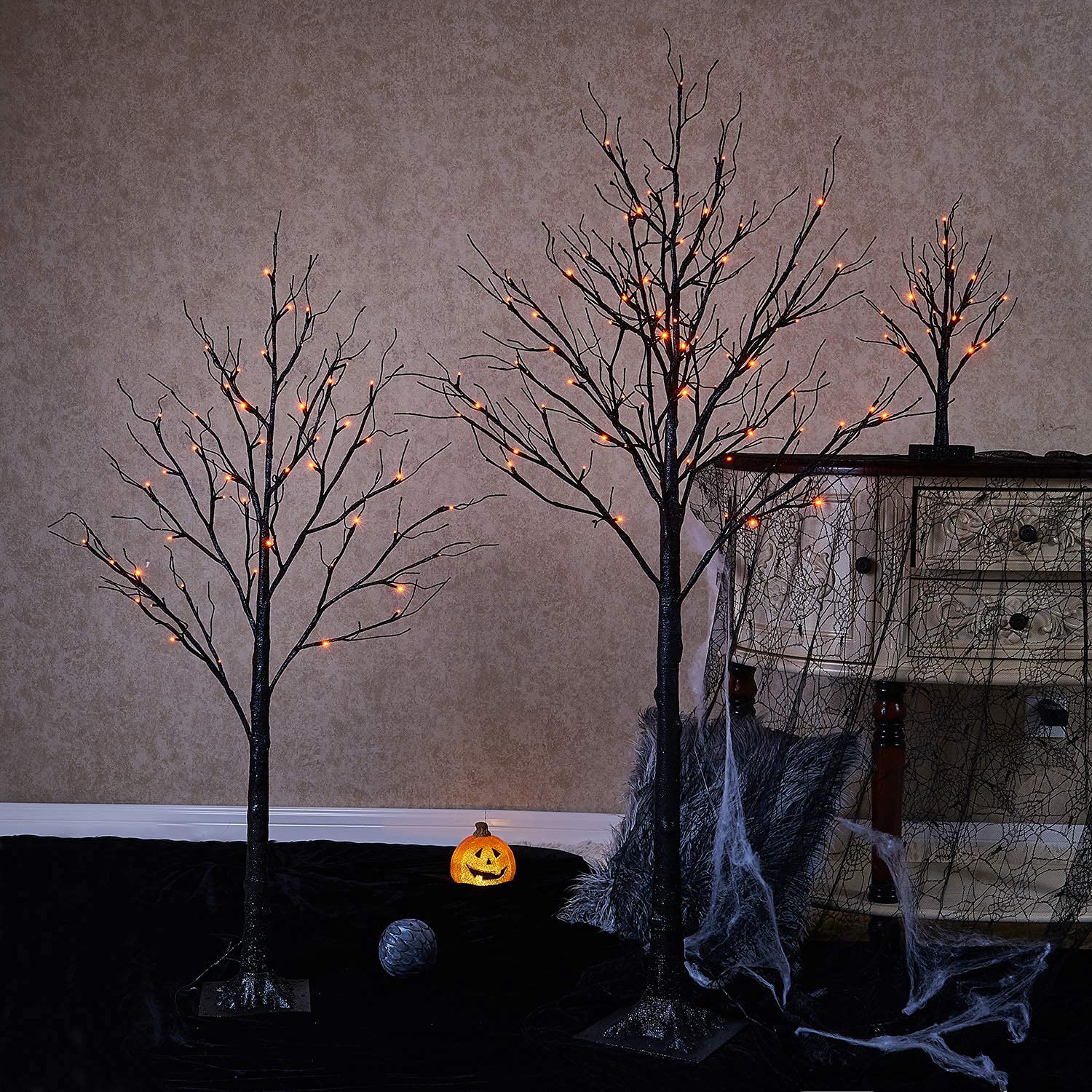 Hairui decorated on party table setting, creates festive seasonal atmosphere