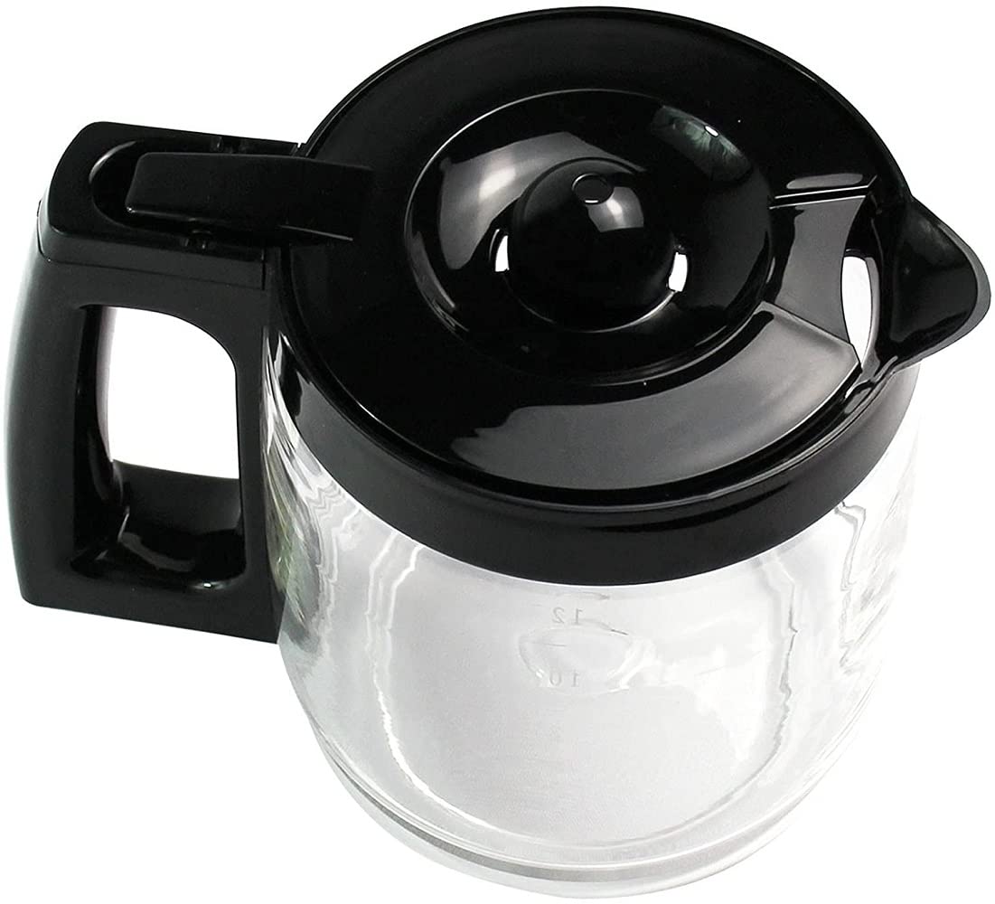 Hamilton Beach close-up of spout and black handle for secure, drip-free pouring