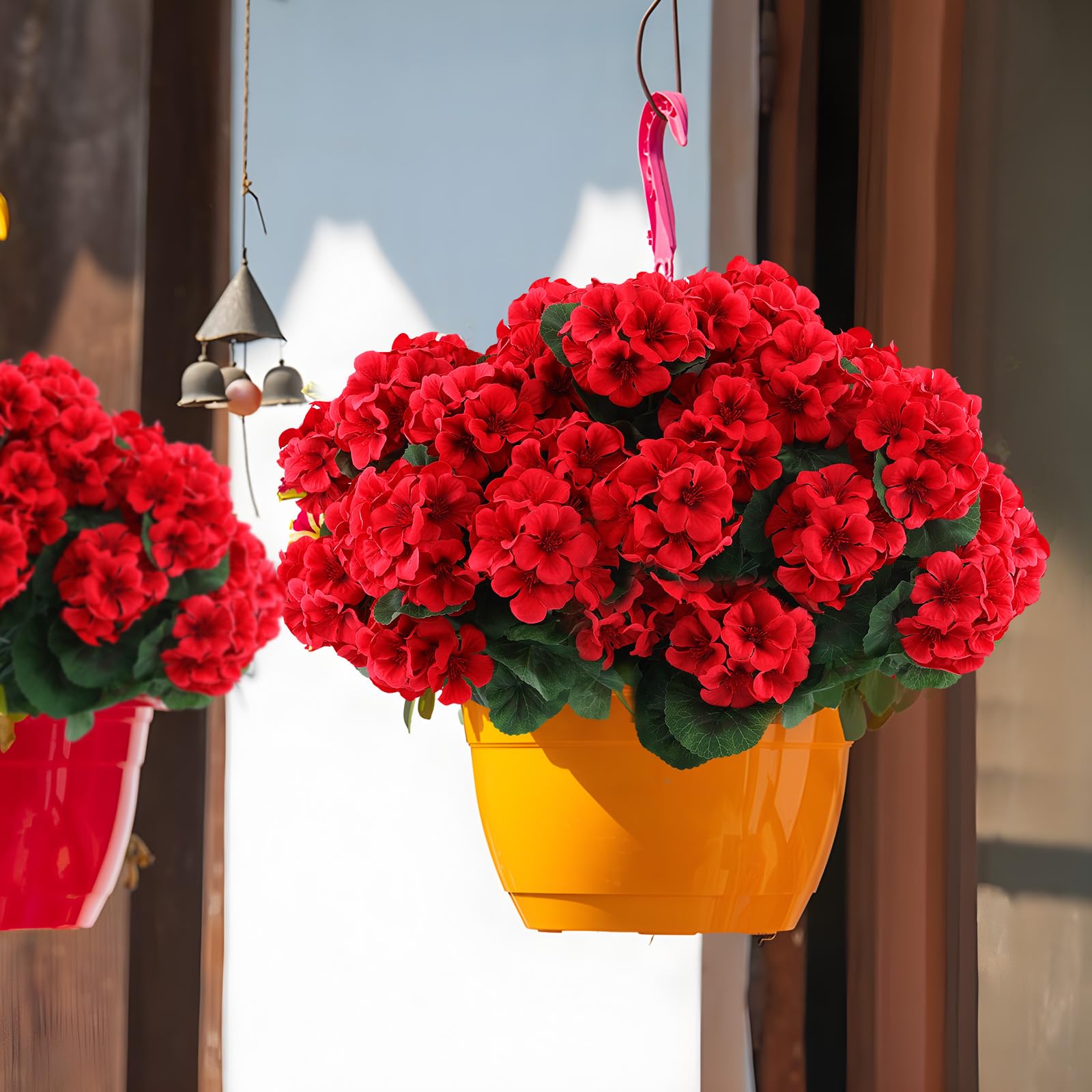 Hananona packaged set laid out showing included baskets and blooms