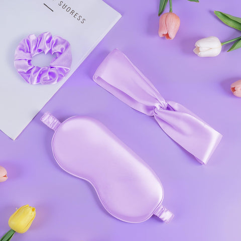Hangerspace lifestyle mom opening gift illustrating joy and appreciation