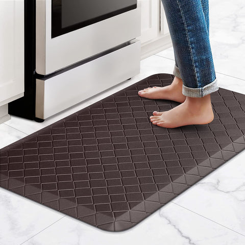 HappyTrends front view showing cushioned mat and easy-care benefits