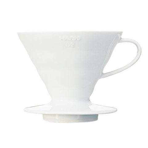 HARIO glass range server filled with brewed coffee for easy pouring