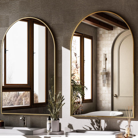 HARRITPURE mirror styled in entryway adds elegant focal point