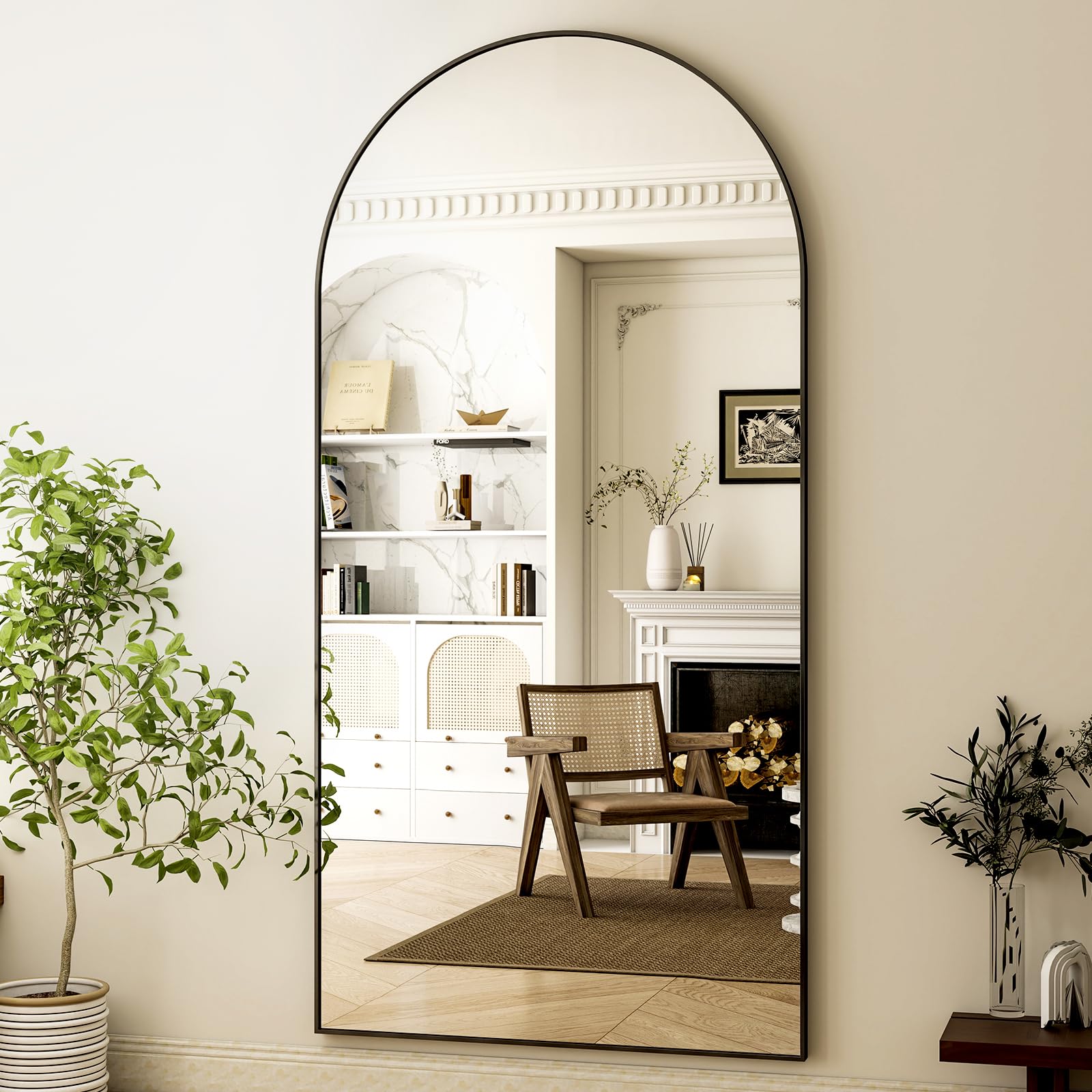 HARRITPURE mirror used in a boutique creating an attractive retail display