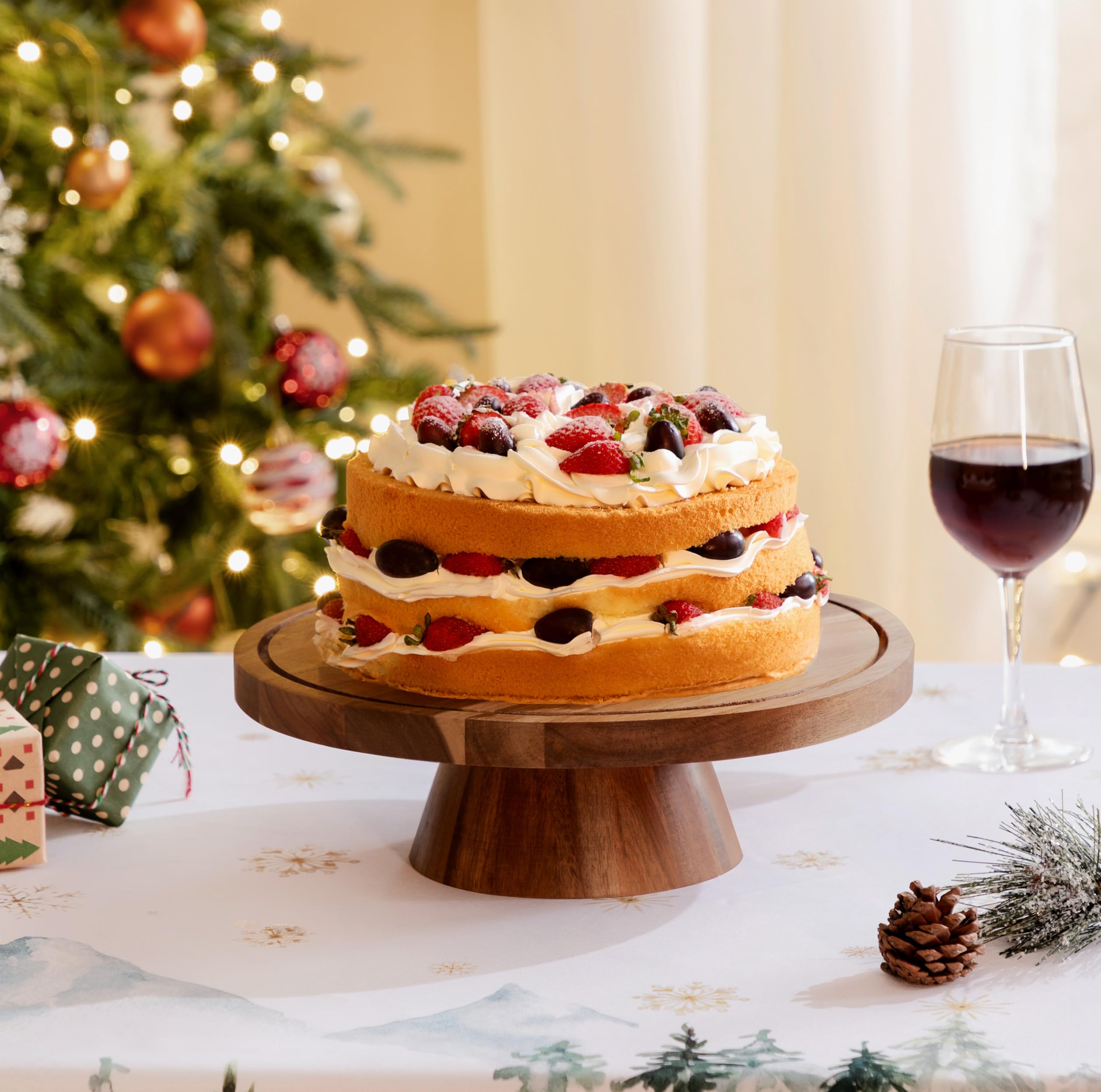 HBlife lifestyle table display with cake showing elegant event presentation