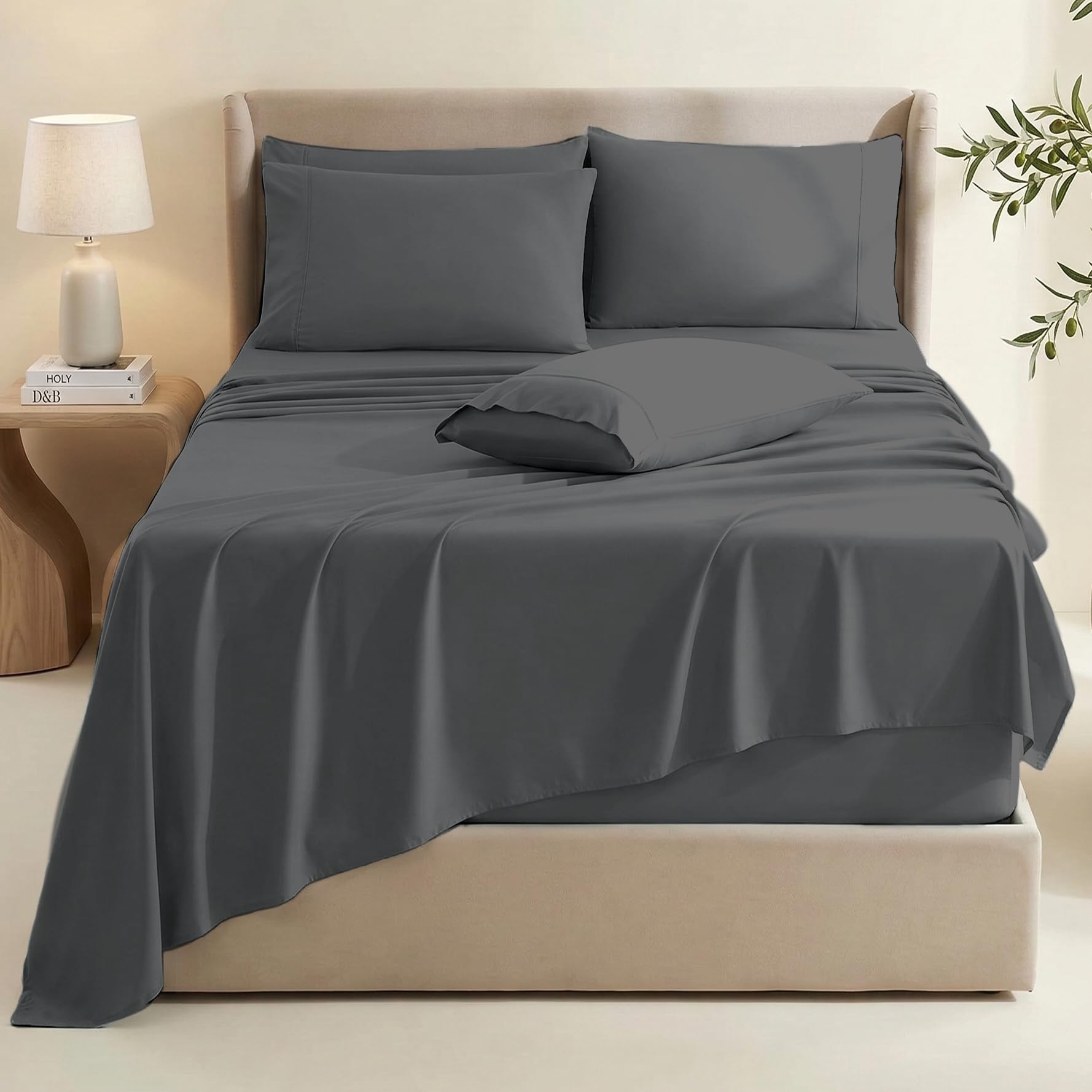 Hearth & Harbor fitted sheet corner with elastic showing secure deep-pocket fit
