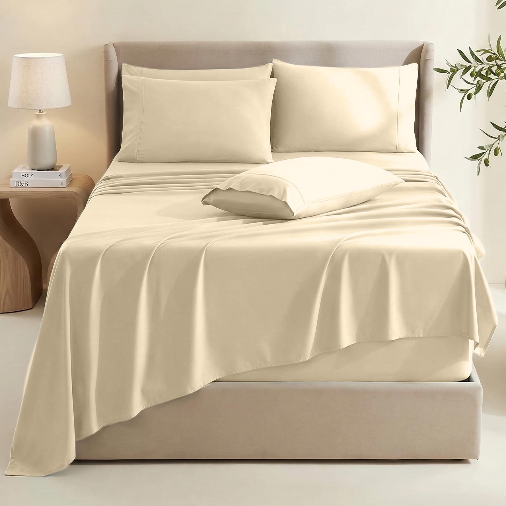 Hearth & Harbor fitted sheet deep pocket close-up showing secure fit on thick mattresses