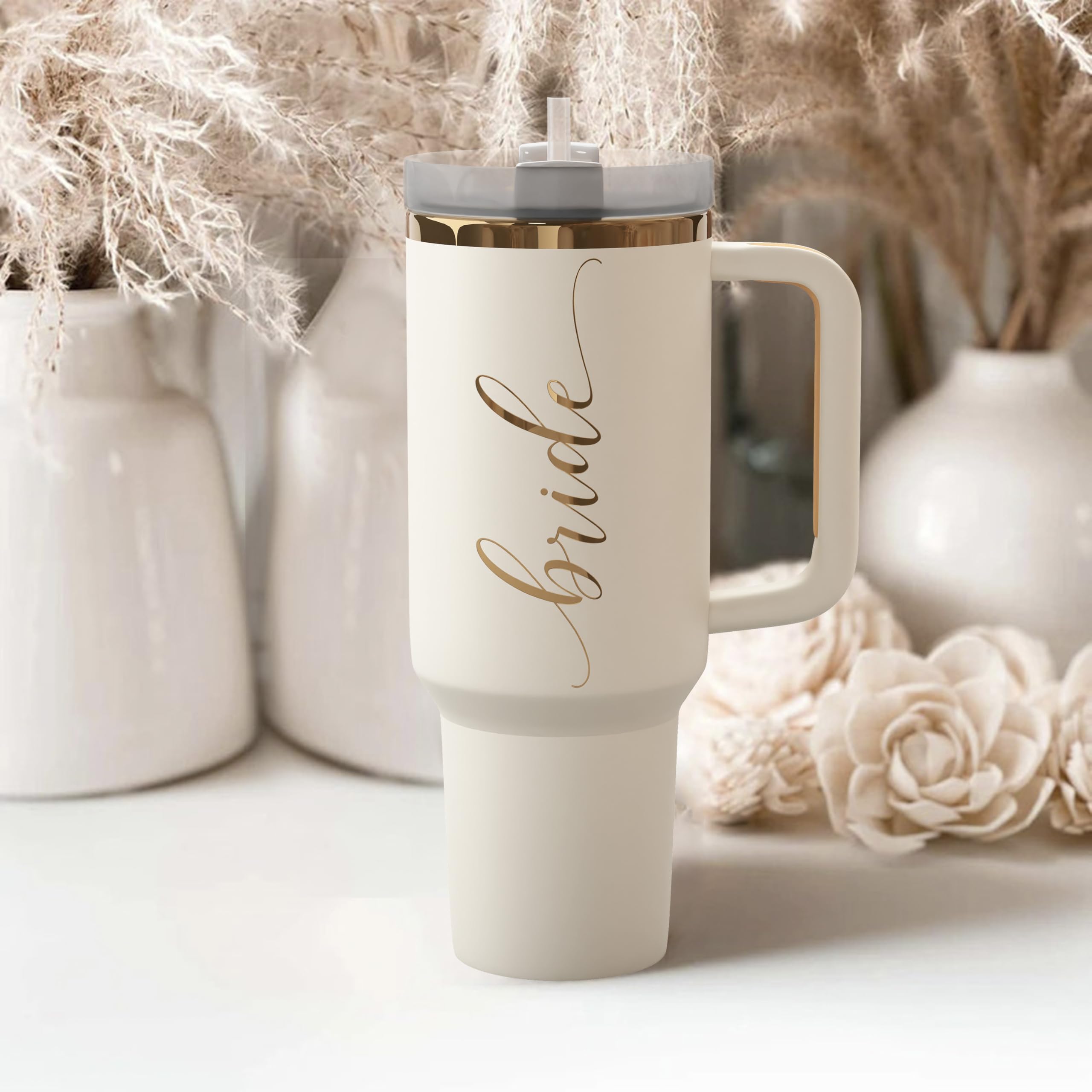 Heather & Willow side view highlighting comfortable handle for single-handed carrying and travel convenience