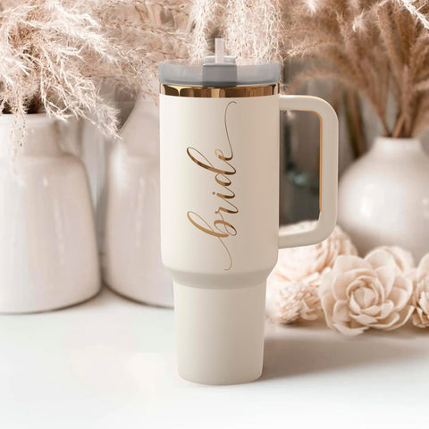 Heather & Willow side view highlighting comfortable handle for single-handed carrying and travel convenience