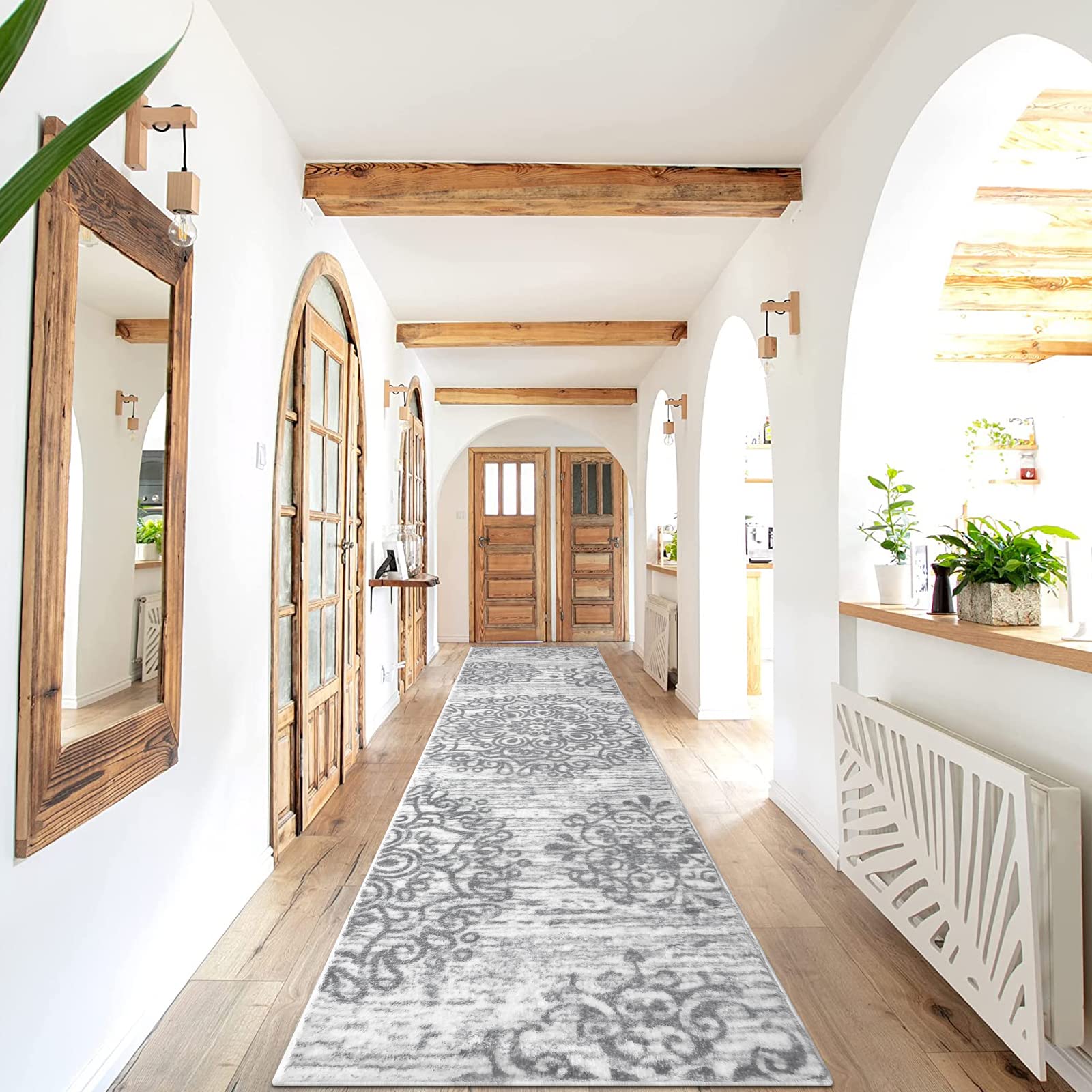 HEBE RUGS distressed medallion pattern close-up for decorative appeal