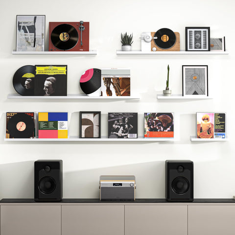 Heimlove included hardware and mini level displayed for simple, accurate installation