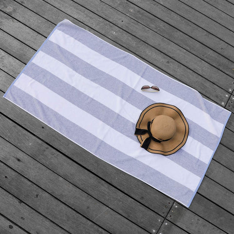 HENBAY towel draped poolside showing fast-dry and comfort benefit