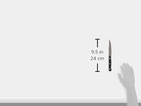 HENCKELS steak knife cutting a medium-rare steak showing effortless, precise slices for entertaining