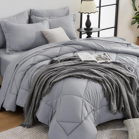 HEVUMYI front view of full queen set showing neat bed and modern light gray look for style