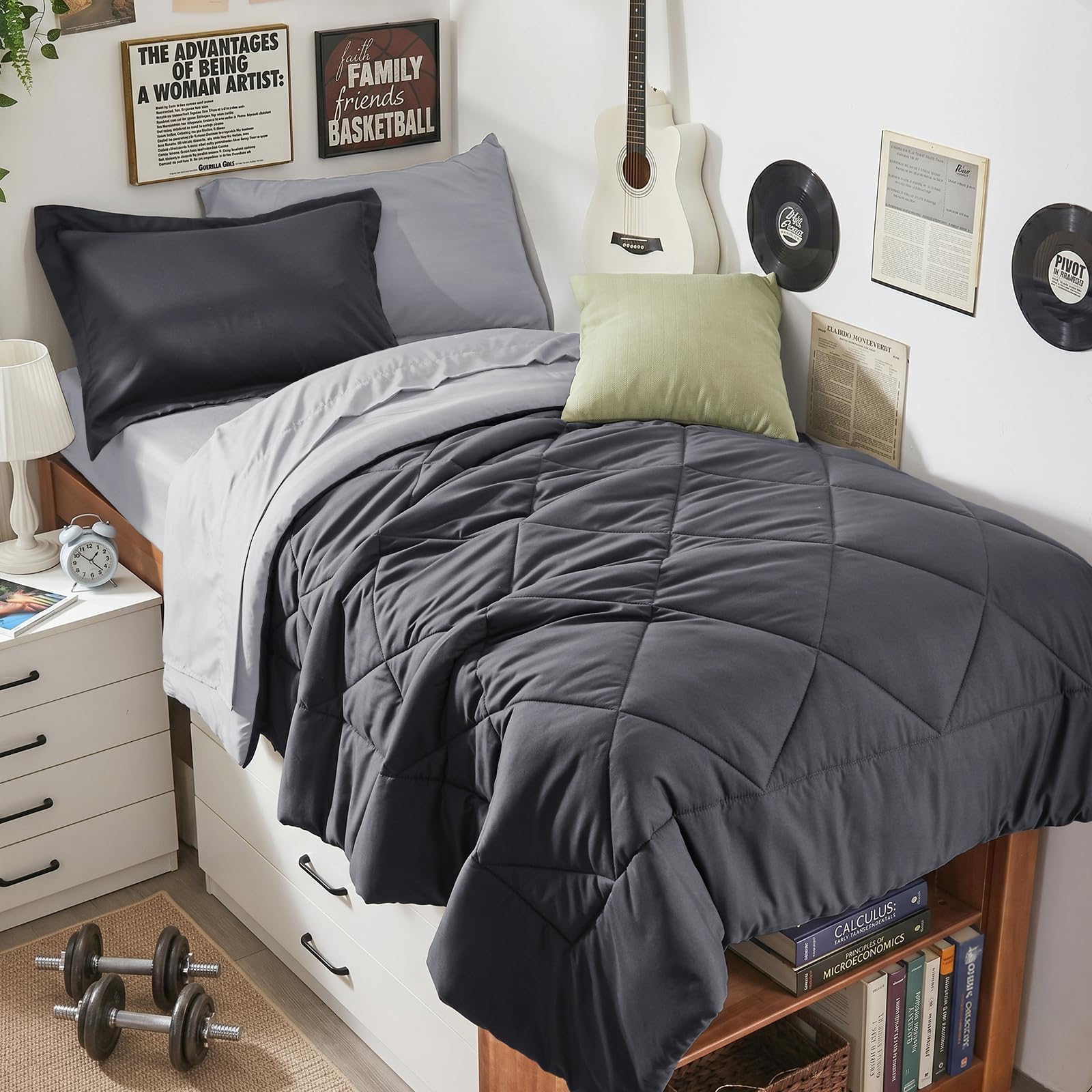 HEVUMYI front packaging showing dark and light grey bedding set and convenience