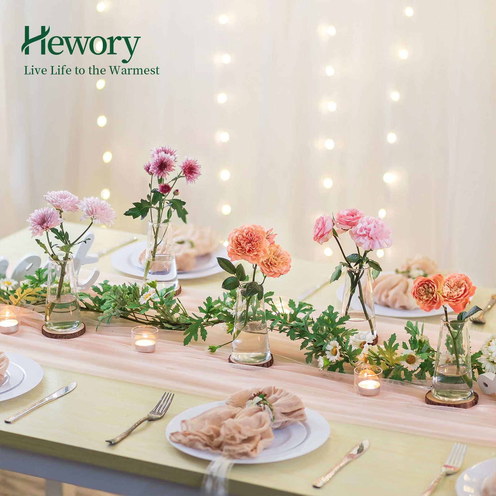 Hewory grouped vases as centerpiece offering coordinated event style
